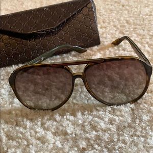 GUCCI sunnies!